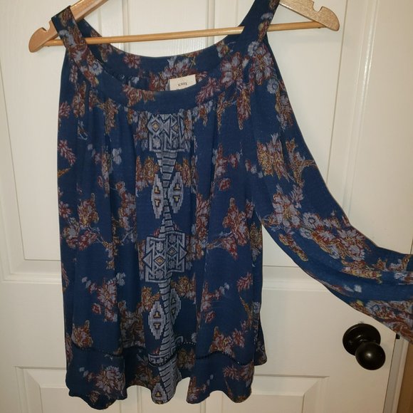 Cold shoulder long sleeve denim colored women's blouse - Picture 3 of 5